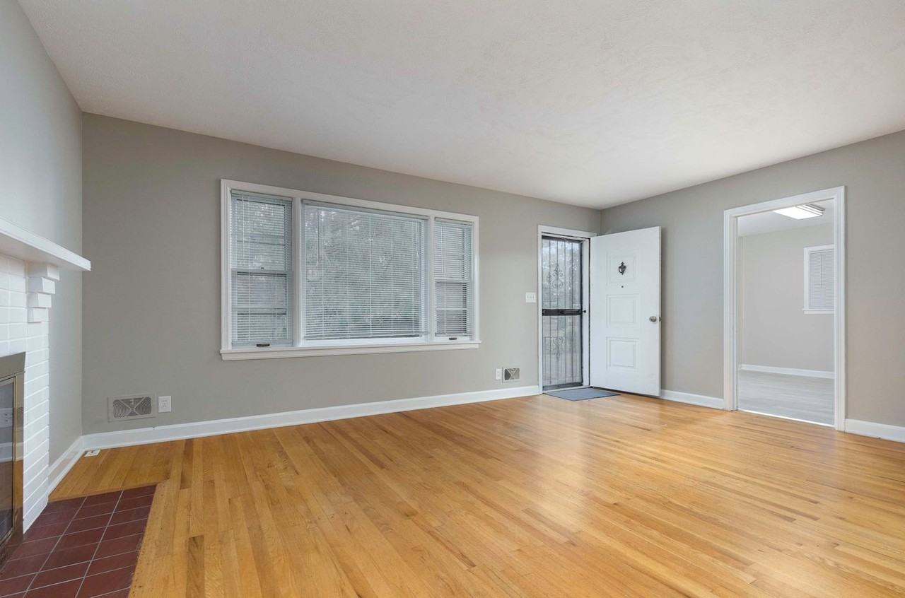 1411 Herr Ln - Photo 2 of 35