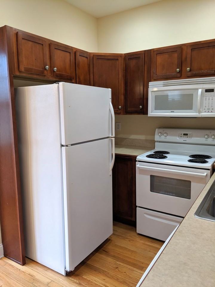 6 E Market St - Photo 6 of 12