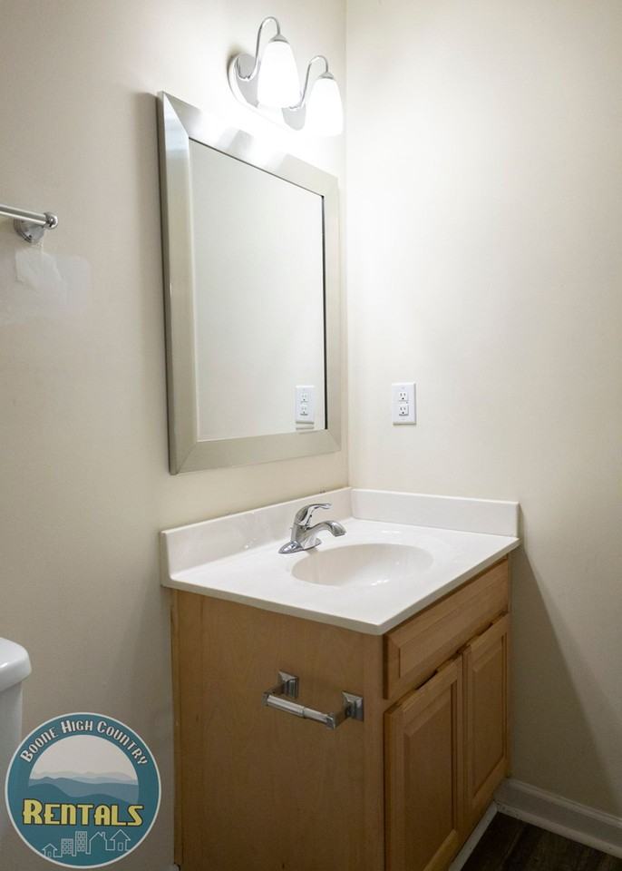 Trapper's Keep 1 - Photo 7 of 20