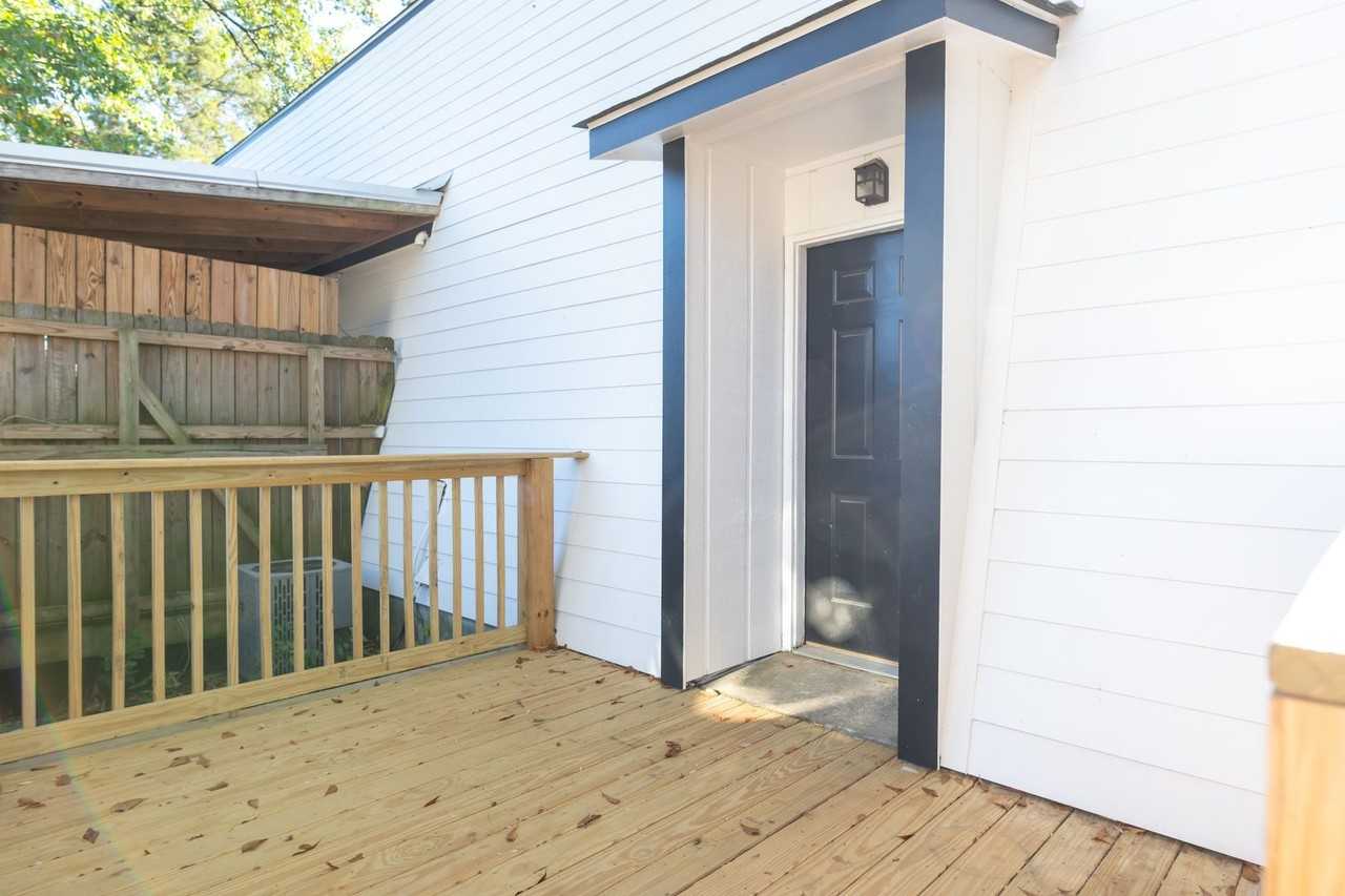 315 E Glenn Ave Apt A - Photo 2 of 3