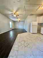 featured image of 504 E 17th St