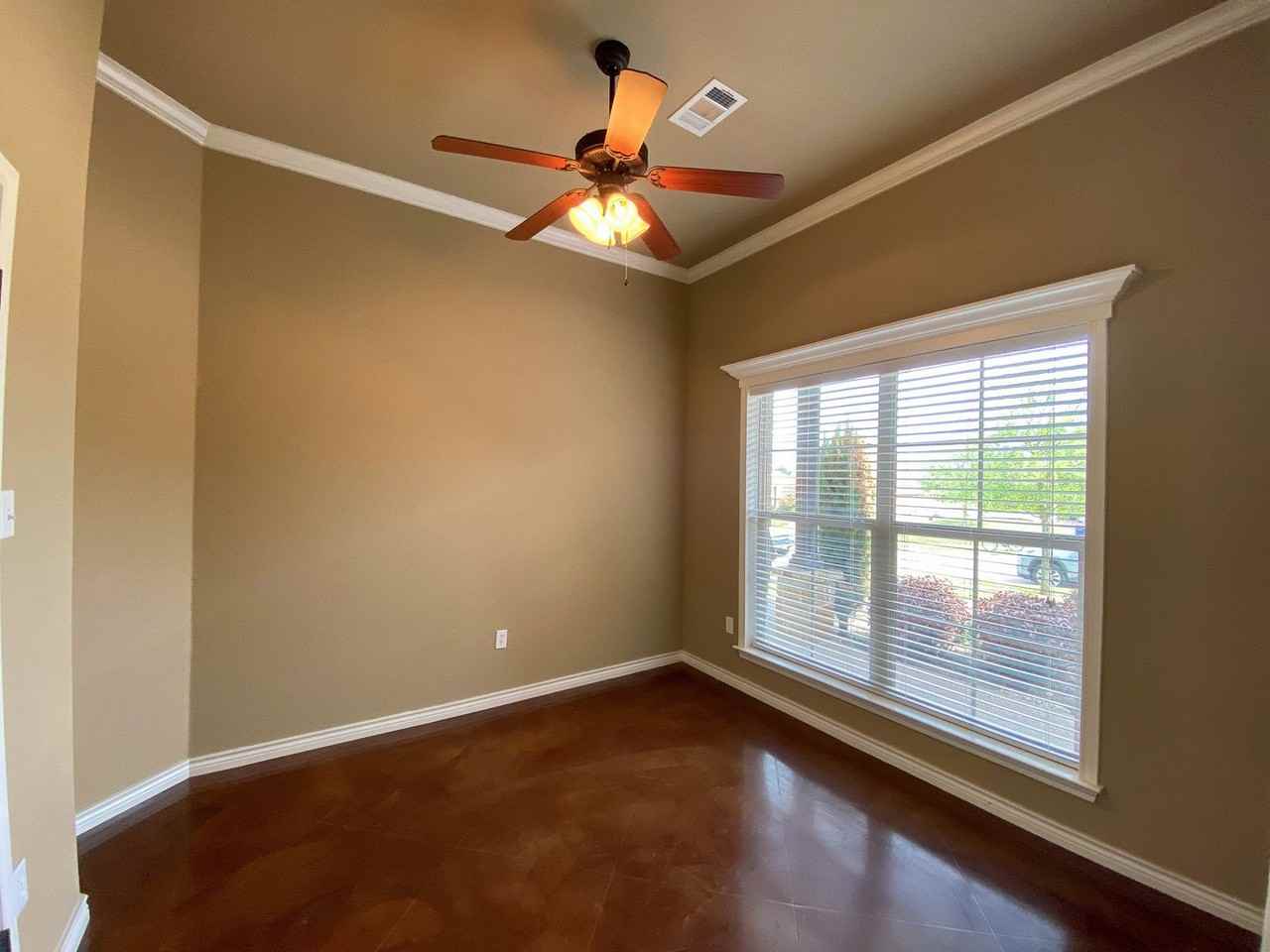 3037 Stallion Dr - Photo 7 of 19