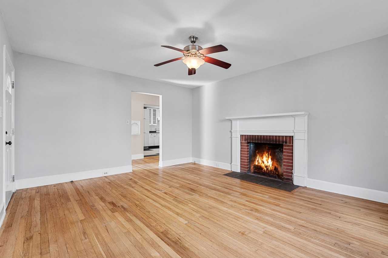 105 E Club Blvd - Photo 6 of 17