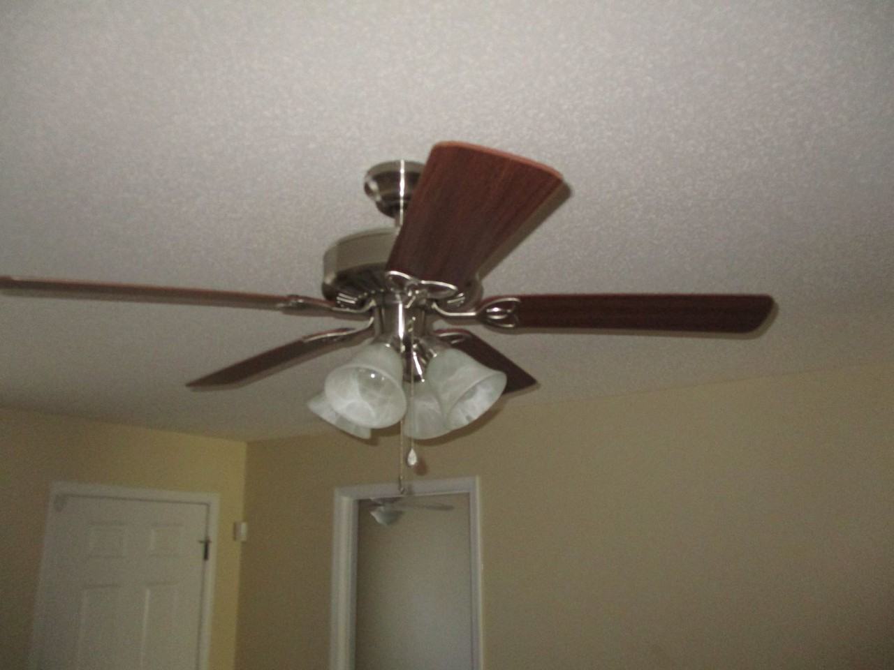 222 Glade Ln - Photo 4 of 14