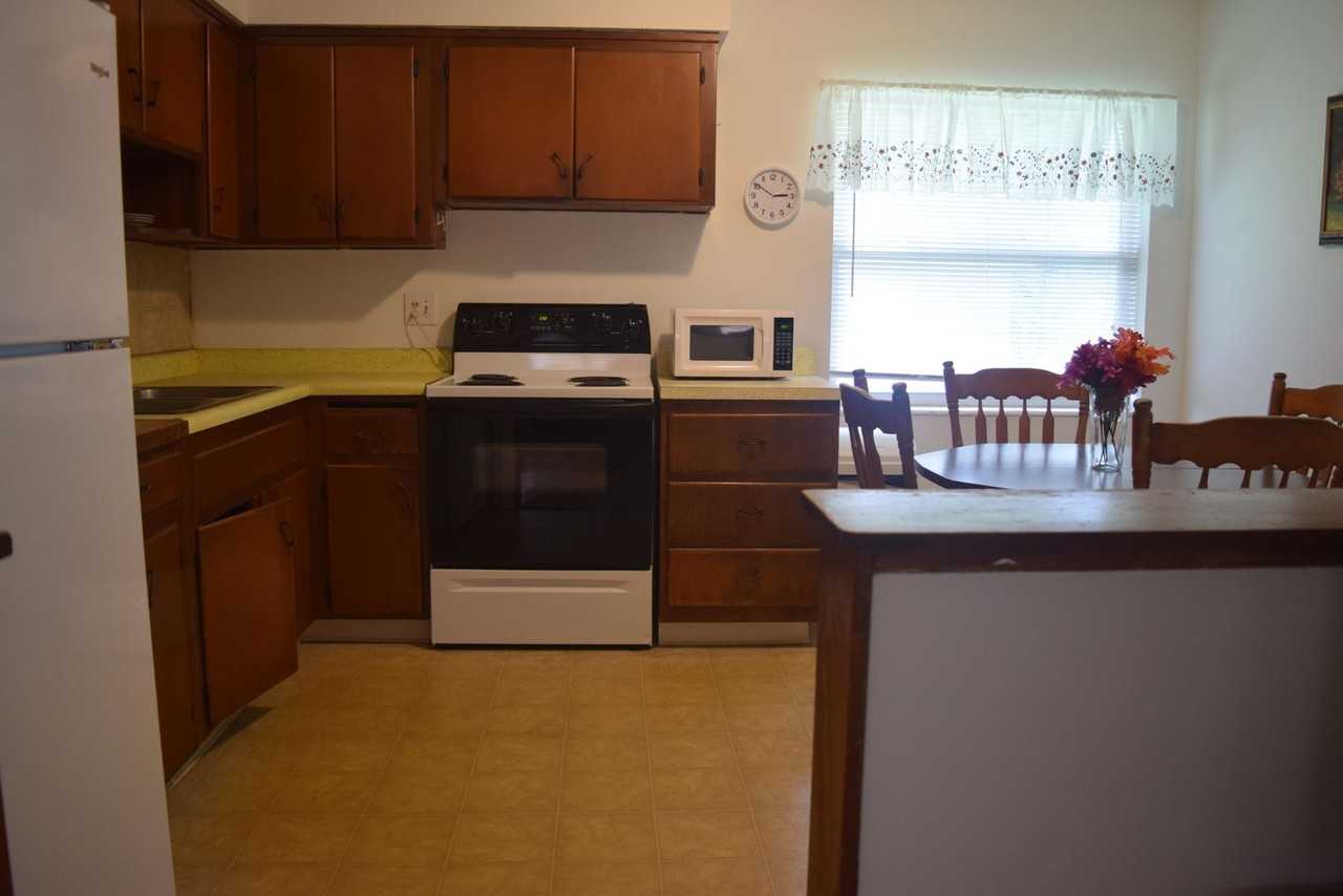 1622 Ne Maureen Ct - Photo 5 of 14