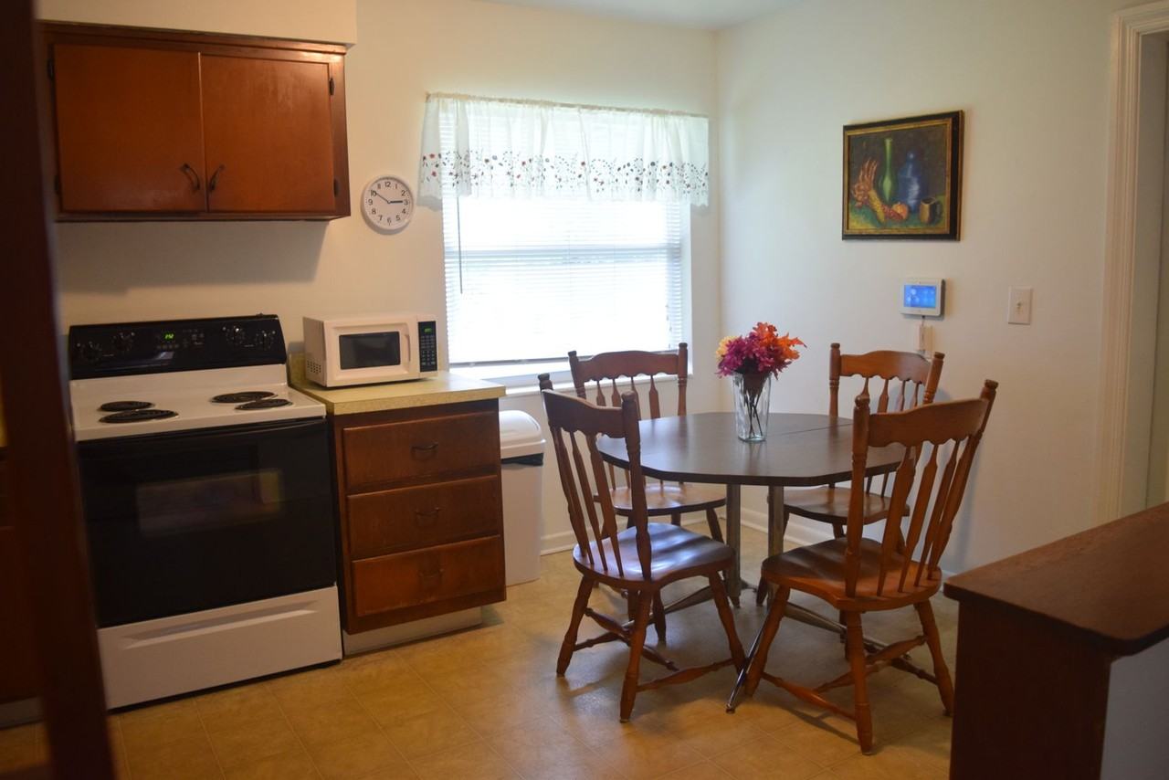 1622 Ne Maureen Ct - Photo 6 of 14