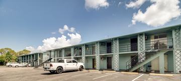 featured image of 1343 W Point Dr