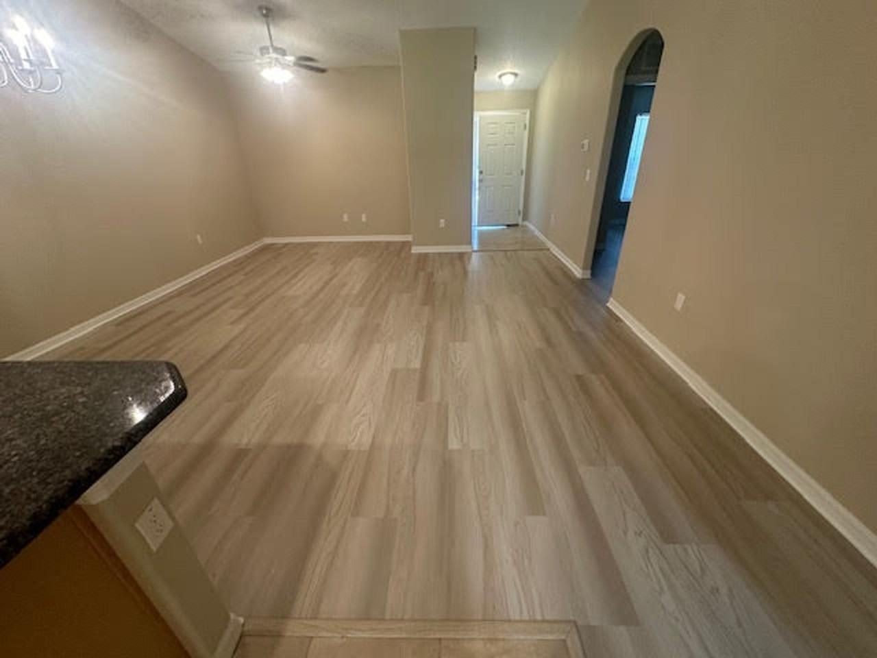 Duplex for rent - Photo 3 of 12