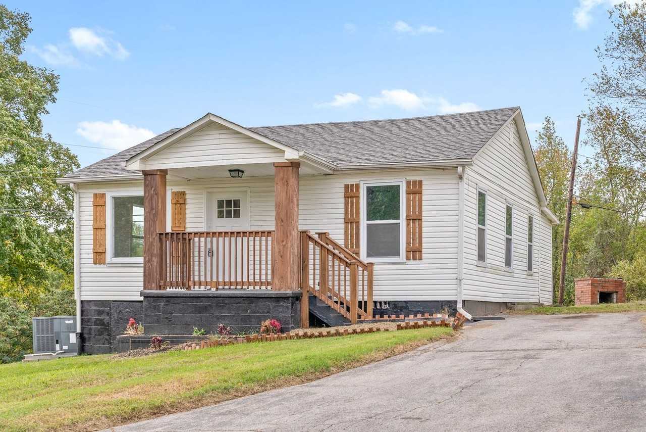 915 Roman St - Photo 2 of 21