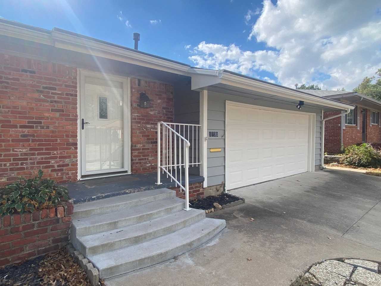 5730 E 25th St - Photo 3 of 37