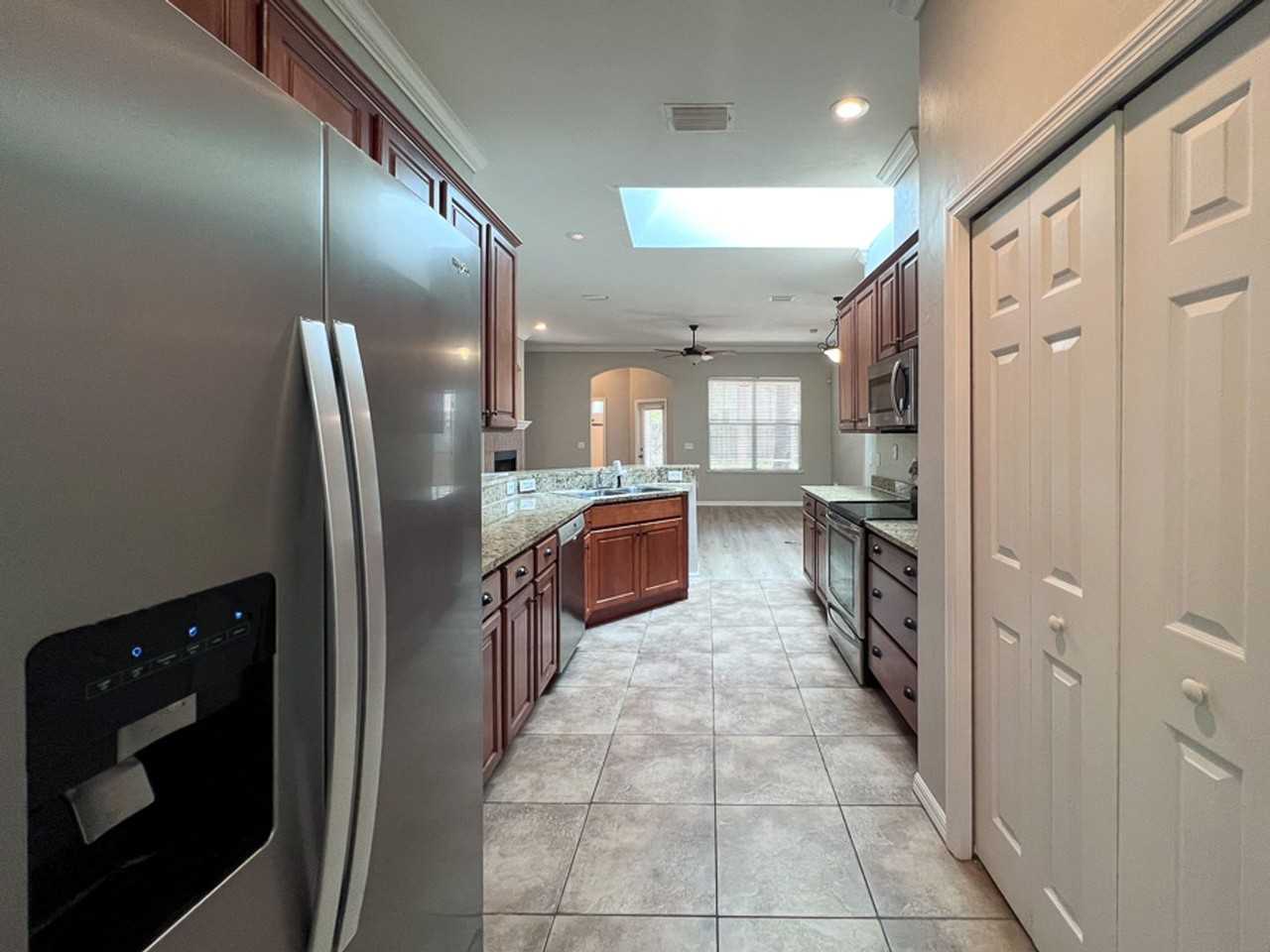 7509 Sw 86th Way - Photo 5 of 36