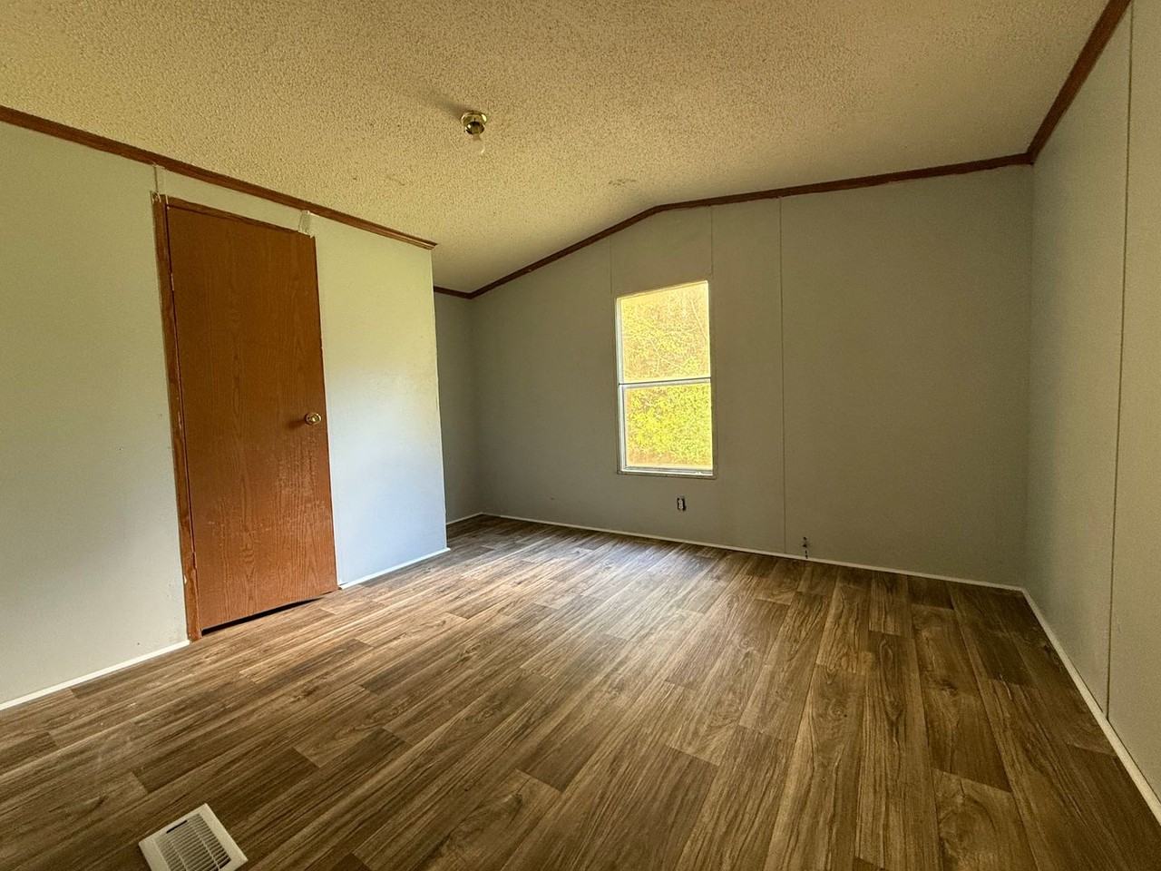 75 Mineral Ct - Photo 5 of 7