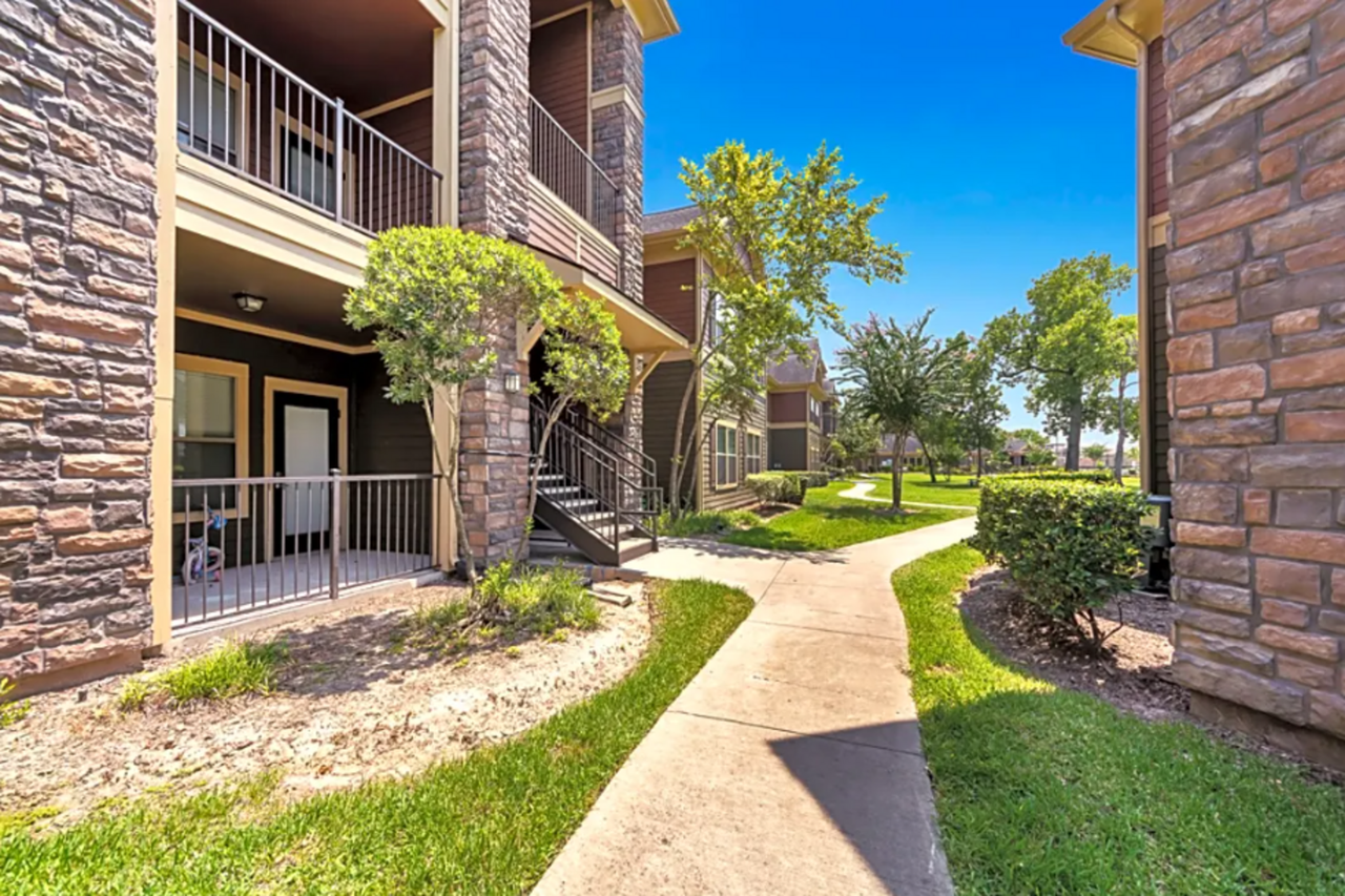 Historical - Mansions at Hasting Green - Photo 2 of 23