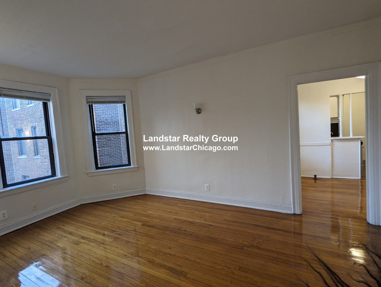 632 W Addison St #29 - Photo 2 of 13