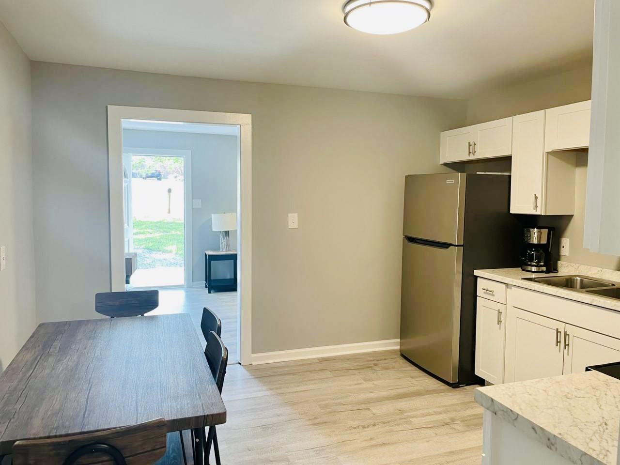 609 Lakeshore Dr #NA - Photo 3 of 9