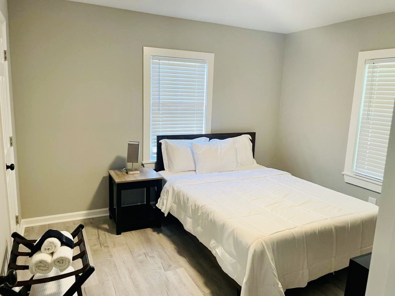 609 Lakeshore Dr #NA - Photo 5 of 9