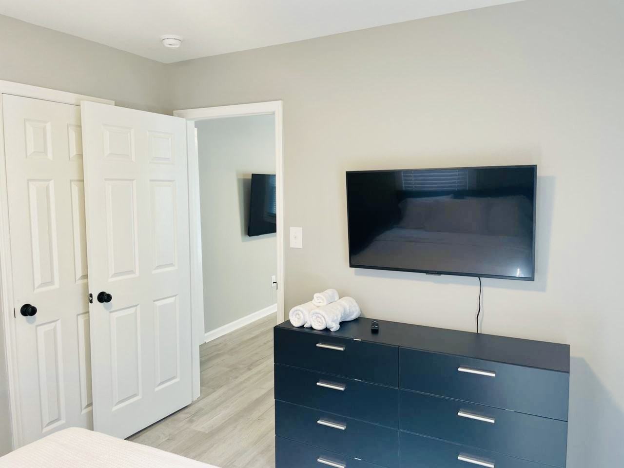 609 Lakeshore Dr #NA - Photo 7 of 9