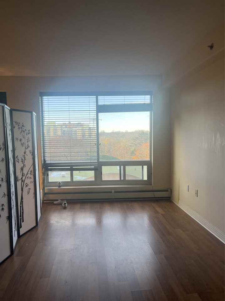 1545 S Park St - Photo 2 of 6