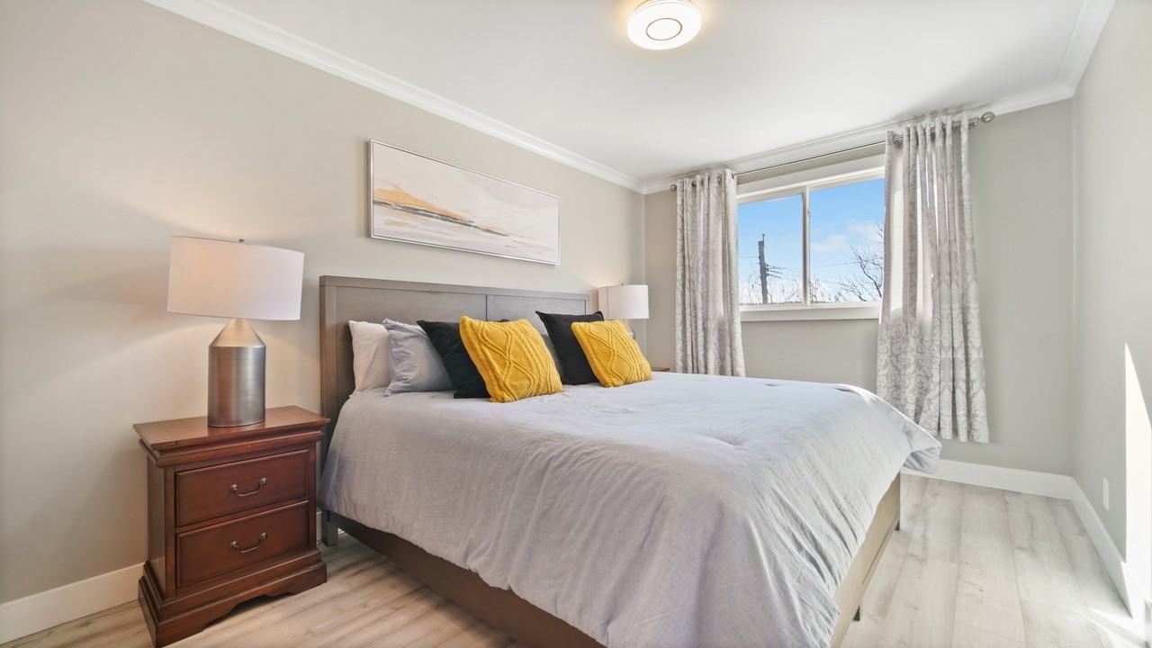 Available: Sept 2025-May 2026 - Photo 5 of 6