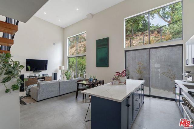 2846 1/2 Griffin Ave - Photo 2 of 8