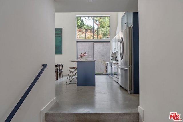 2846 1/2 Griffin Ave - Photo 3 of 8