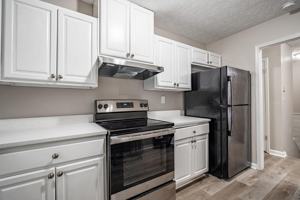 featured image of Candler Woods Dr