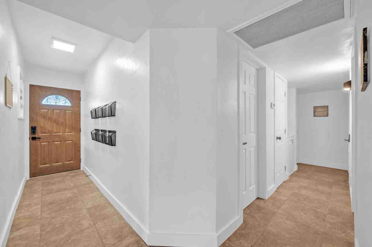 W Stella Ln - Photo 5 of 6