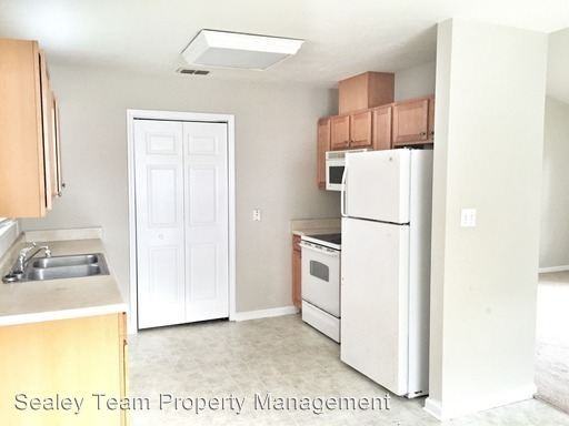 2254 Holton St - Photo 3 of 8