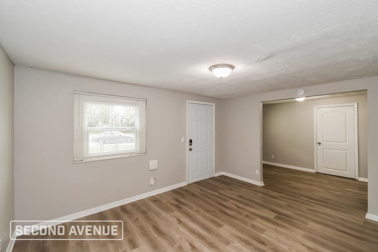 2230 W 11th St - Photo 5 of 26