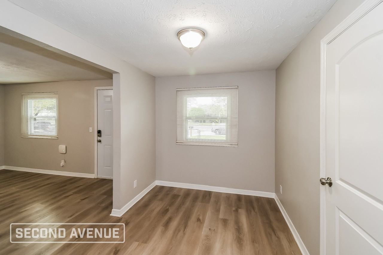 2230 W 11th St - Photo 7 of 26