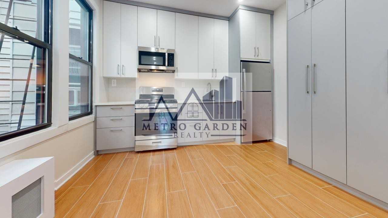 104 12 Metropolitan Avenue #2F - Photo 6 of 22