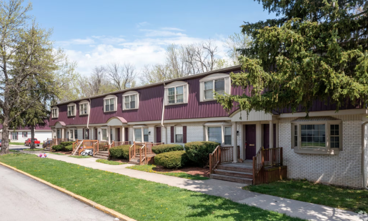 Revive 1749 - All Utilities Incl - Photo 3 of 5