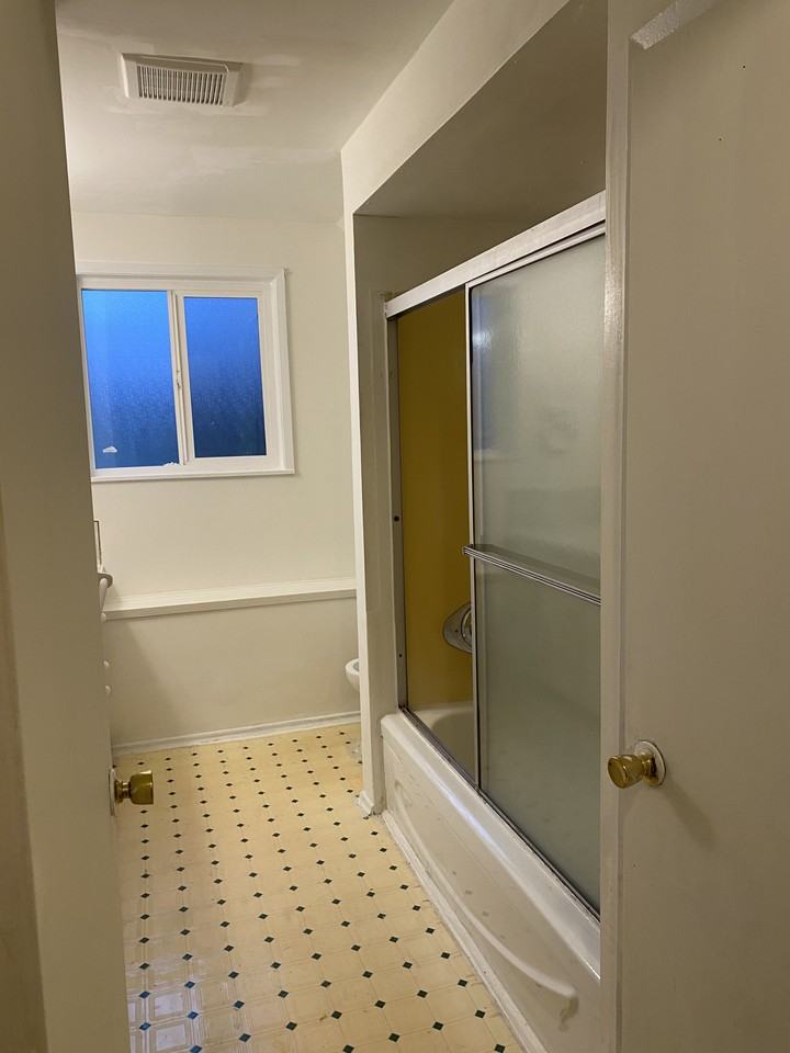 10297 149A Street - Photo 6 of 7