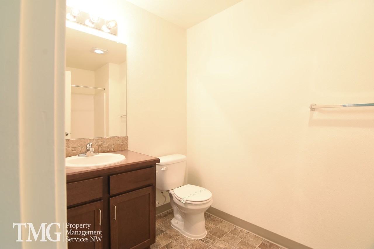 1017 SE 12th Ave - Photo 4 of 31