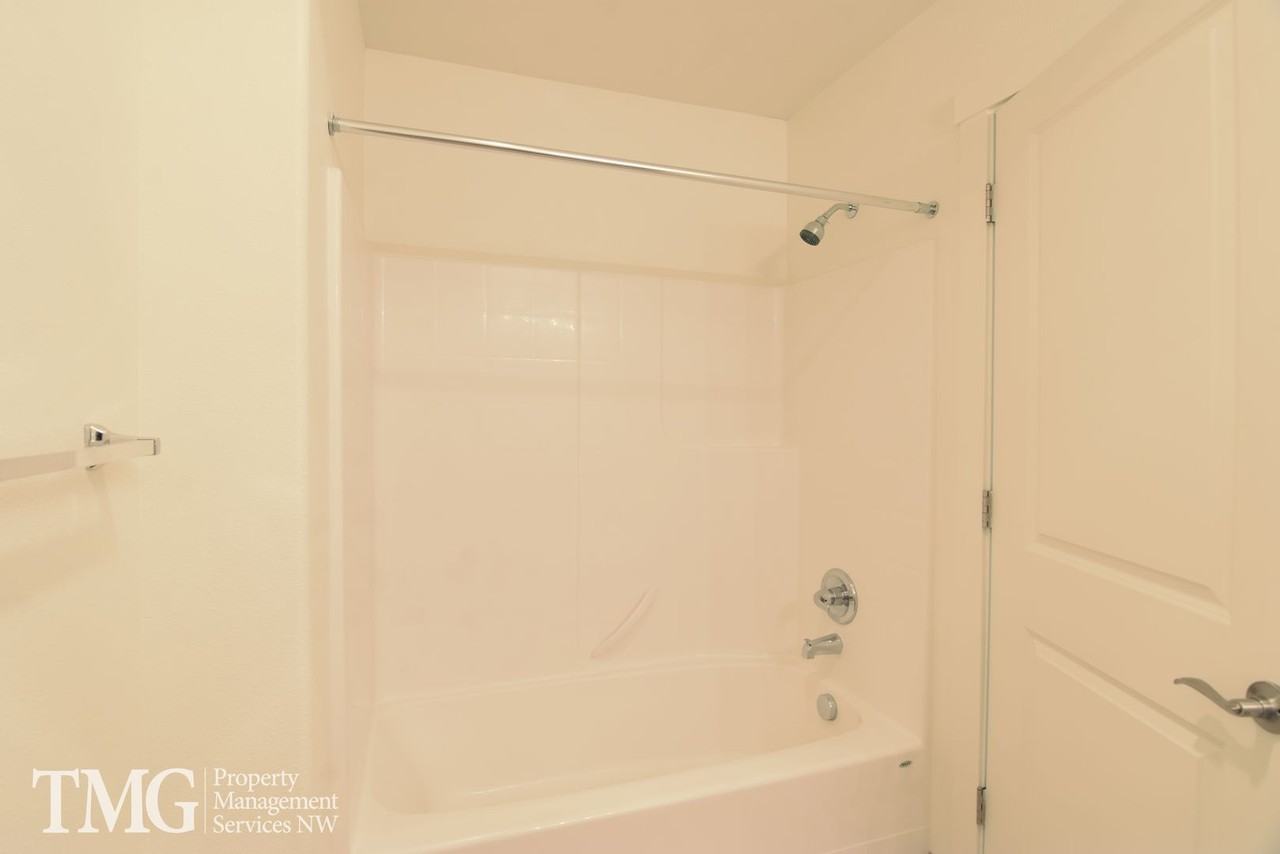 1017 SE 12th Ave - Photo 5 of 31