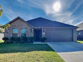 featured image of 633 Comal Dr