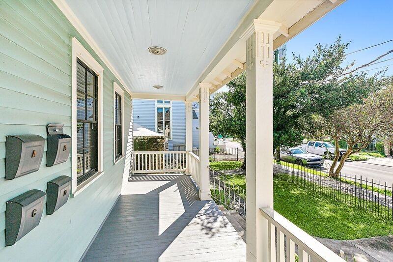 2215 2nd St #A - Photo 2 of 10