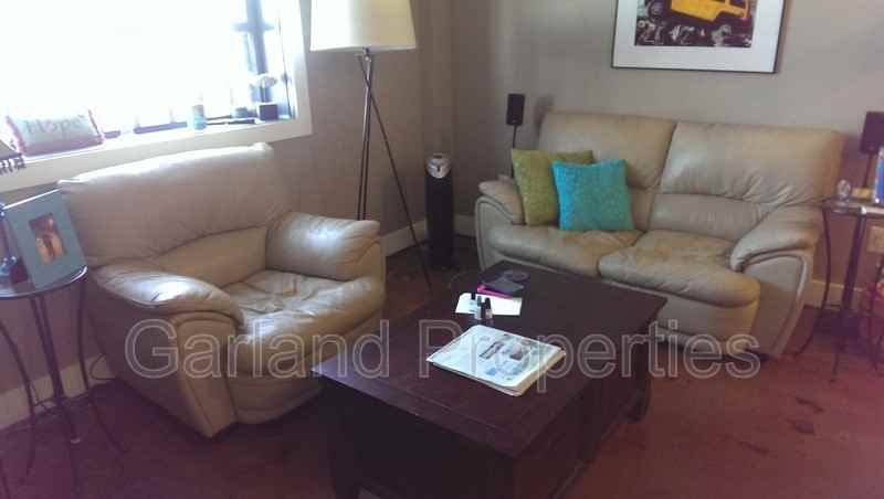 425 Campbell Ave Sw #103 - Photo 3 of 7