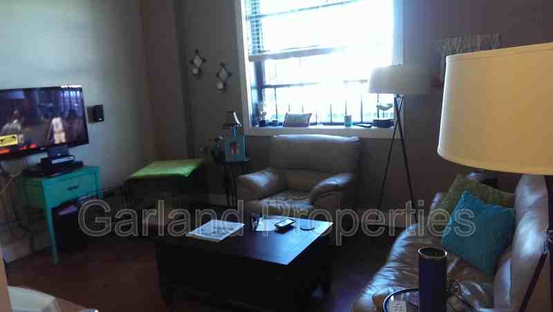 425 Campbell Ave Sw #103 - Photo 4 of 7
