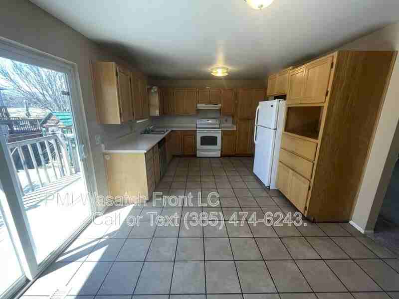 9140 S Judd Ln - Photo 5 of 46