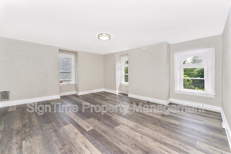 265 S Prospect St #3 - Photo 7 of 12