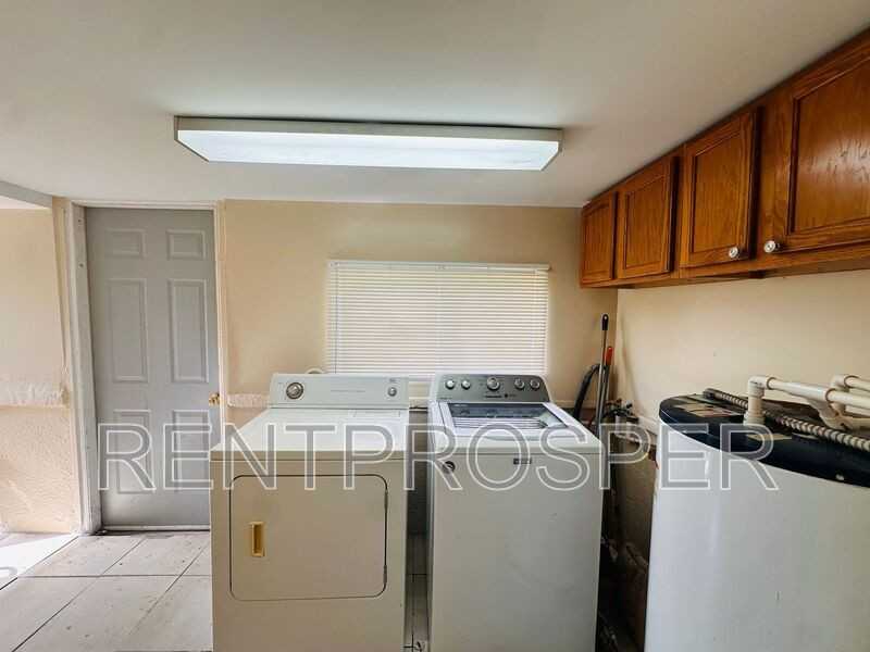 2139 Carlton Dr #A - Photo 7 of 18