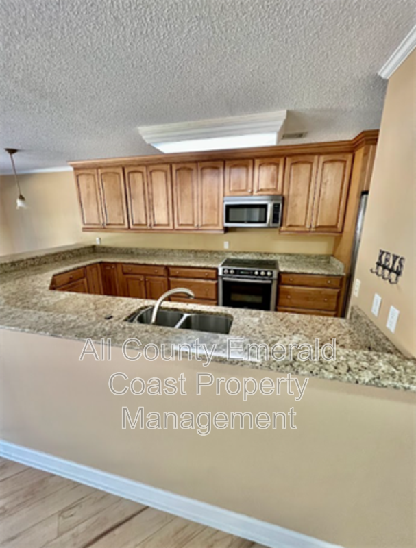 206 Westlake Ct #W206 - Photo 4 of 17