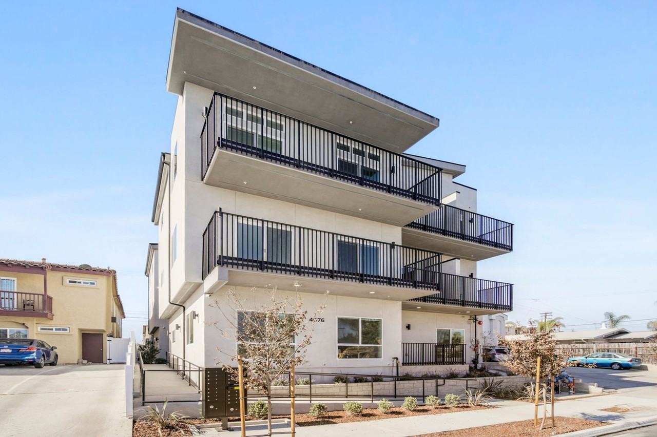 Summit on Iowa - Photo 3 of 10