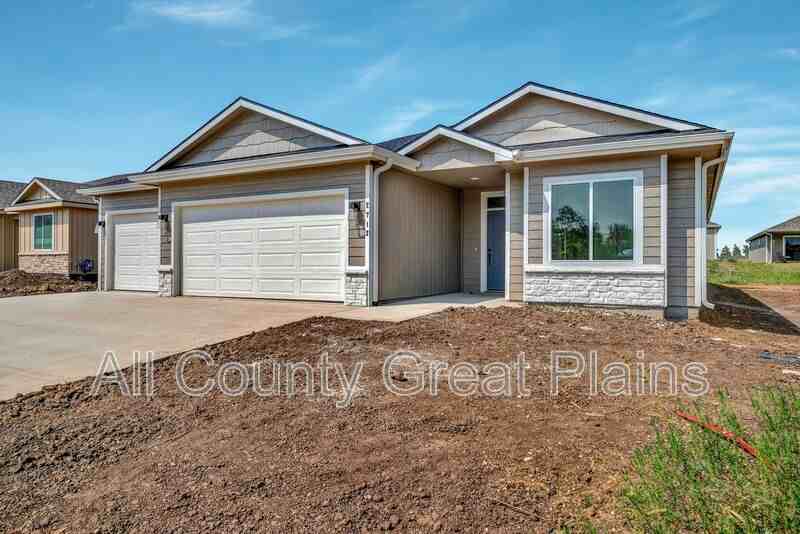 2712 E 26th Ter - Photo 3 of 28