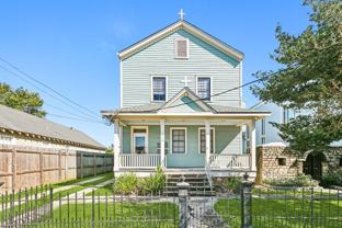 2215 Second St - Photo 1 of 1