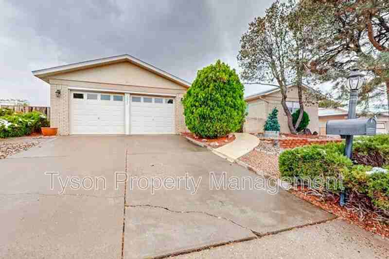 12332 Key West Dr Ne - Photo 2 of 31