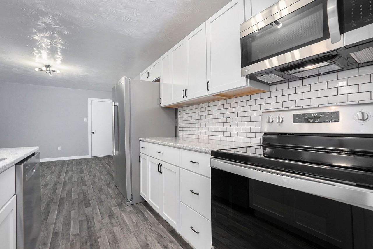 19207 Tarman Rd - Photo 3 of 27