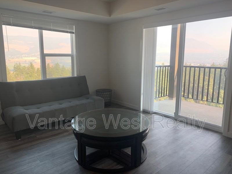 226 Academy Way - Photo 5 of 22