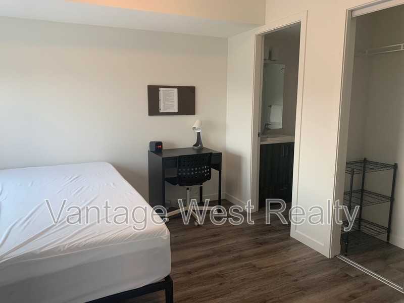 226 Academy Way - Photo 7 of 22